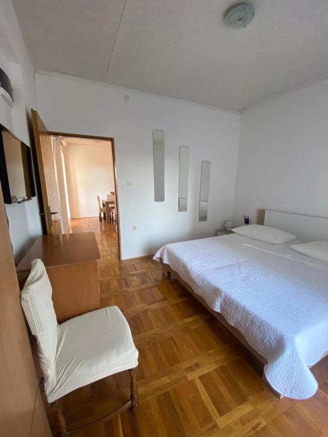 Duje & Roko Apartments Шибеник Екстер'єр фото