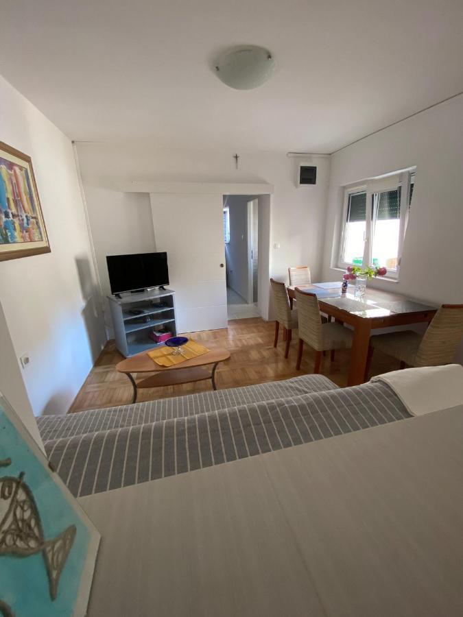 Duje & Roko Apartments Шибеник Екстер'єр фото