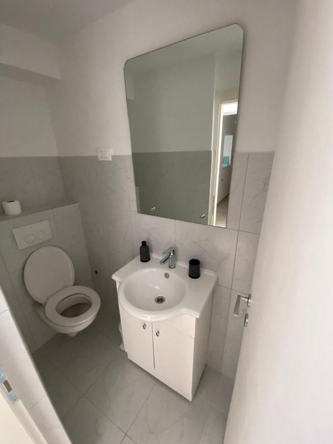Duje & Roko Apartments Шибеник Екстер'єр фото