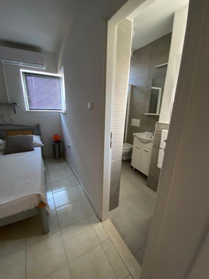 Duje & Roko Apartments Шибеник Екстер'єр фото