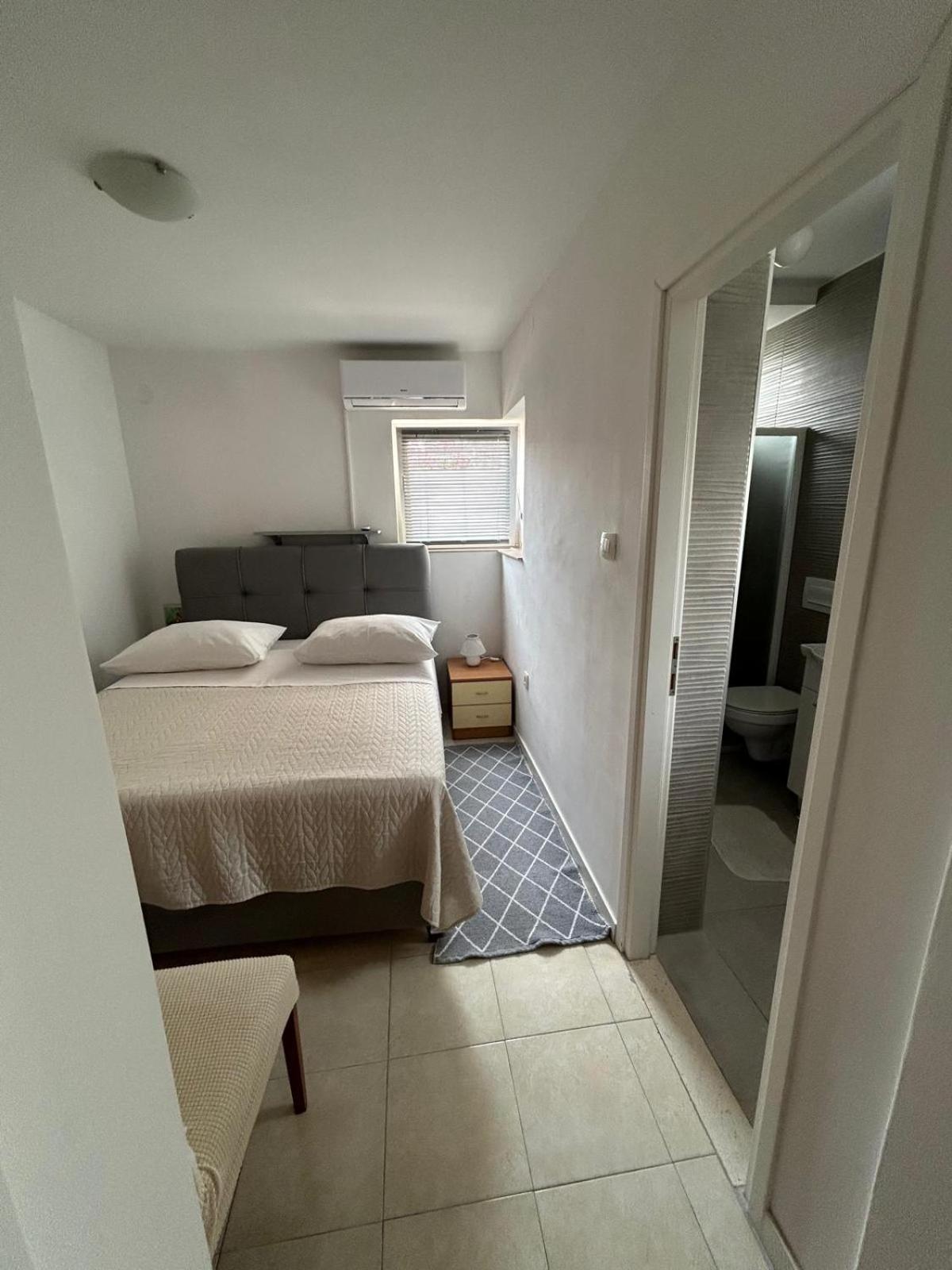 Duje & Roko Apartments Шибеник Екстер'єр фото