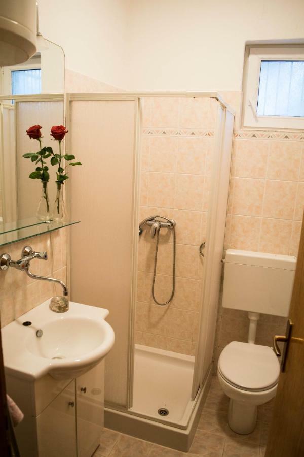 Duje & Roko Apartments Шибеник Екстер'єр фото