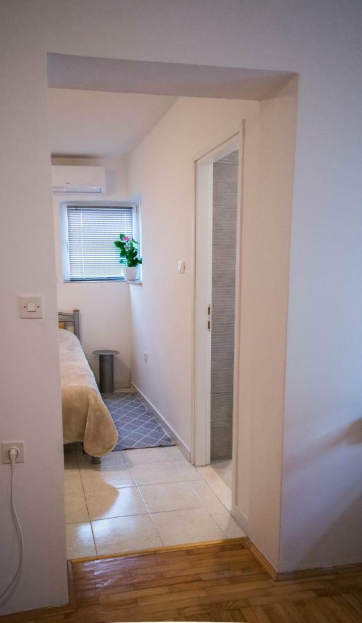 Duje & Roko Apartments Шибеник Екстер'єр фото
